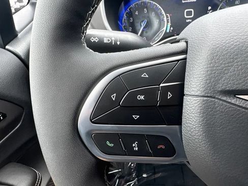 New 2027 Chrysler Pacifica Select AWD/4WD image 35