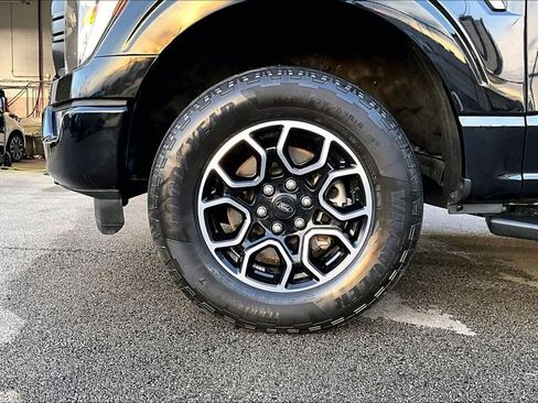 Used 2022 Ford F150 XLT w/ Equipment Group 302A High AWD/4WD image 9