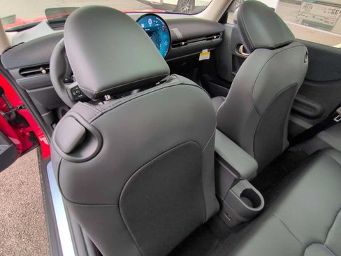Used 2026 MINI Cooper 2-Door Hardtop FWD image 19
