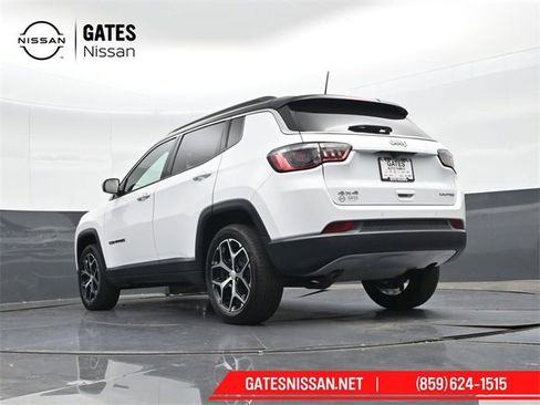 Used 2024 Jeep Compass Limited image 39