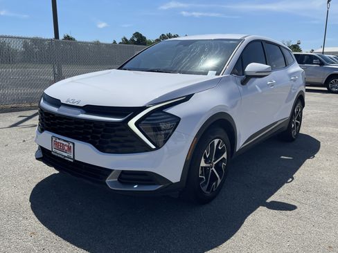 Used 2025 Kia Sportage EX FWD image 10
