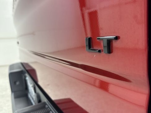 Used 2021 Chevrolet Silverado 1500 LT Trail Boss w/ LPO, Dark Essentials Package image 29