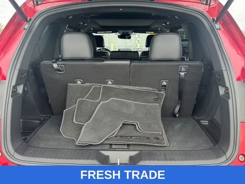 Certified 2025 Honda Pilot Black Edition image 13