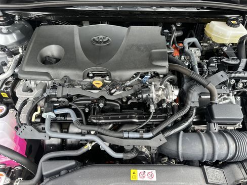 Used 2025 Toyota Camry XSE image 9