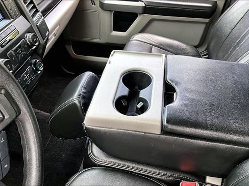 Used 2018 Ford F150 XLT AWD/4WD image 16