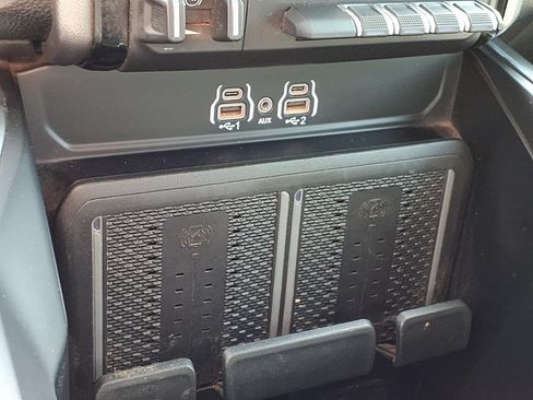 Used 2025 RAM 2500 Laramie AWD/4WD image 19