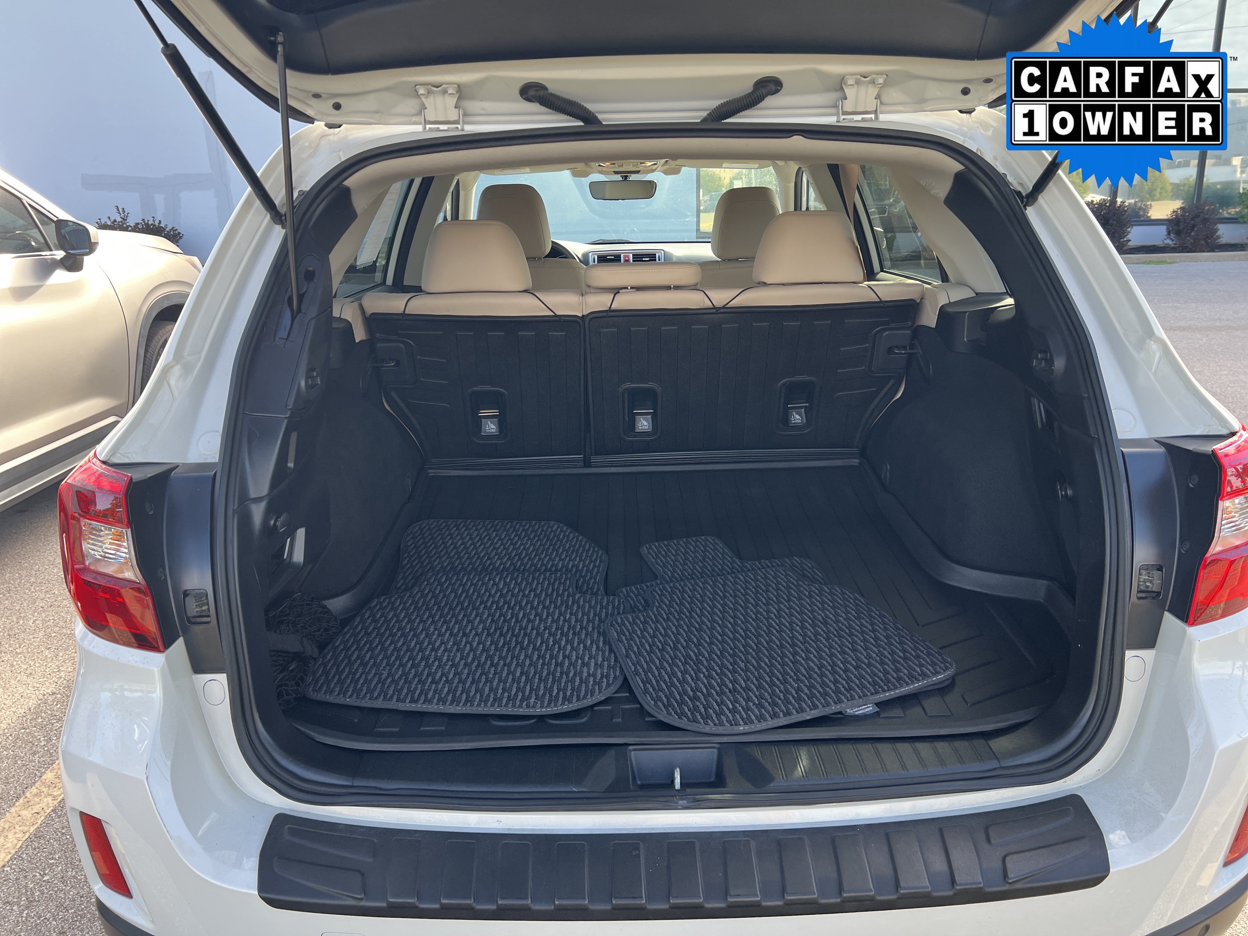 Used 2017 Subaru Outback 2.5i Limited AWD/4WD image 12
