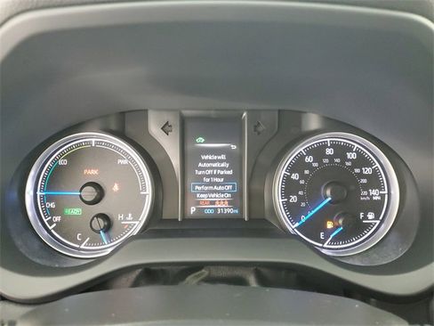 Used 2022 Toyota Venza LE image 26