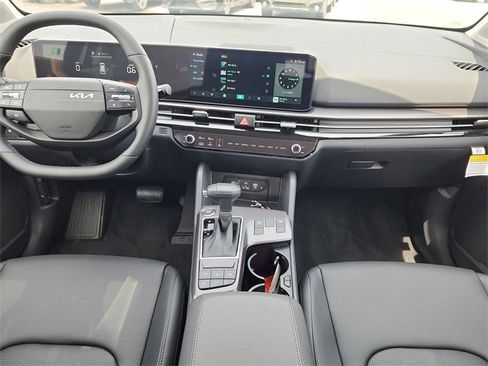 New 2026 Kia Sportage EX image 18