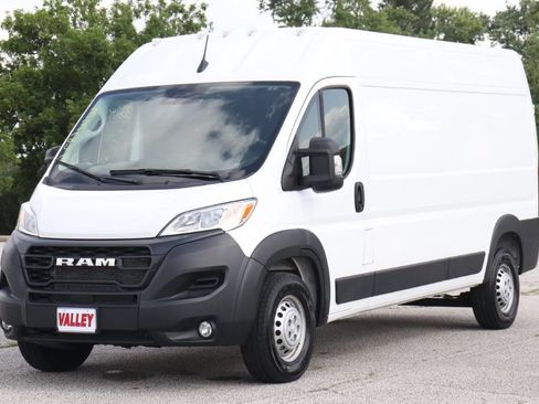 Used 2026 RAM ProMaster 2500 w/ Convenience Group FWD image 5