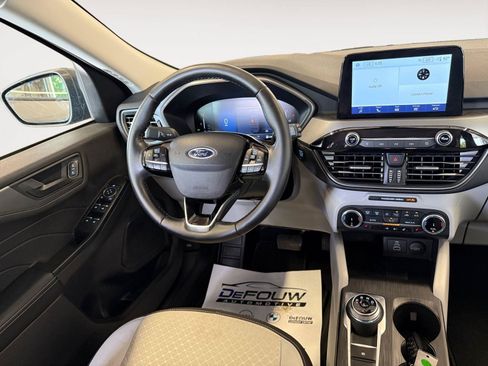Used 2024 Ford Escape Active AWD/4WD image 11