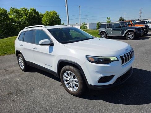 Used 2020 Jeep Cherokee Latitude w/ Cold Weather Group AWD/4WD image 18