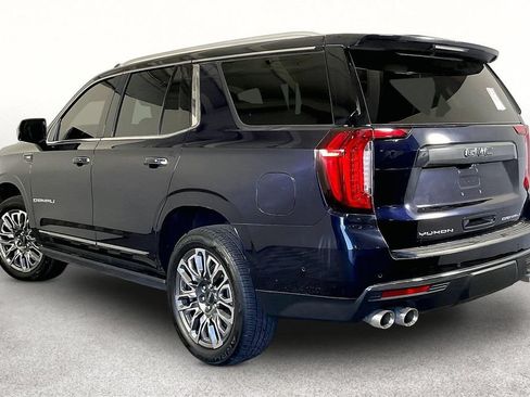 Used 2023 GMC Yukon Denali Ultimate AWD/4WD image 10