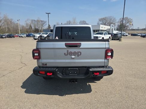 Used 2020 Jeep Gladiator Rubicon image 6