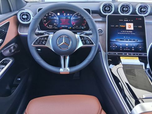 New 2026 Mercedes-Benz GLC 300 image 13