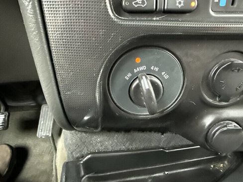 Used 2004 GMC Envoy XL SLE w/ 1SB Preferred Equipment Group image 25