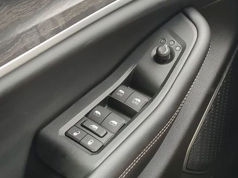 New 2026 Jeep Grand Cherokee L Limited w/ Limited Altitude Package AWD/4WD image 30