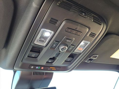 Used 2024 GMC Yukon Denali Ultimate image 27