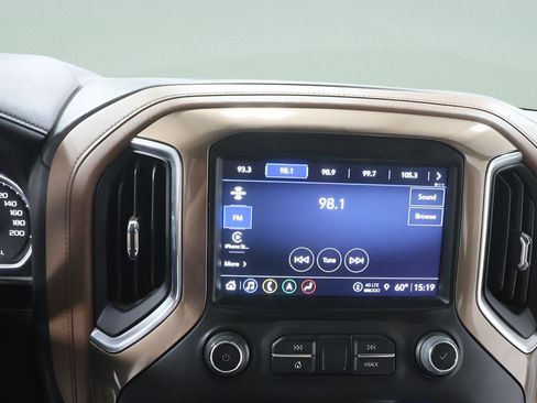 Used 2022 Chevrolet Silverado 3500 High Country w/ Z71 Off-Road Package image 12