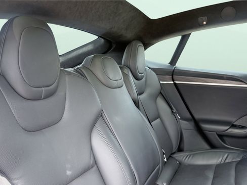 Used 2022 Tesla Model S AWD/4WD image 39