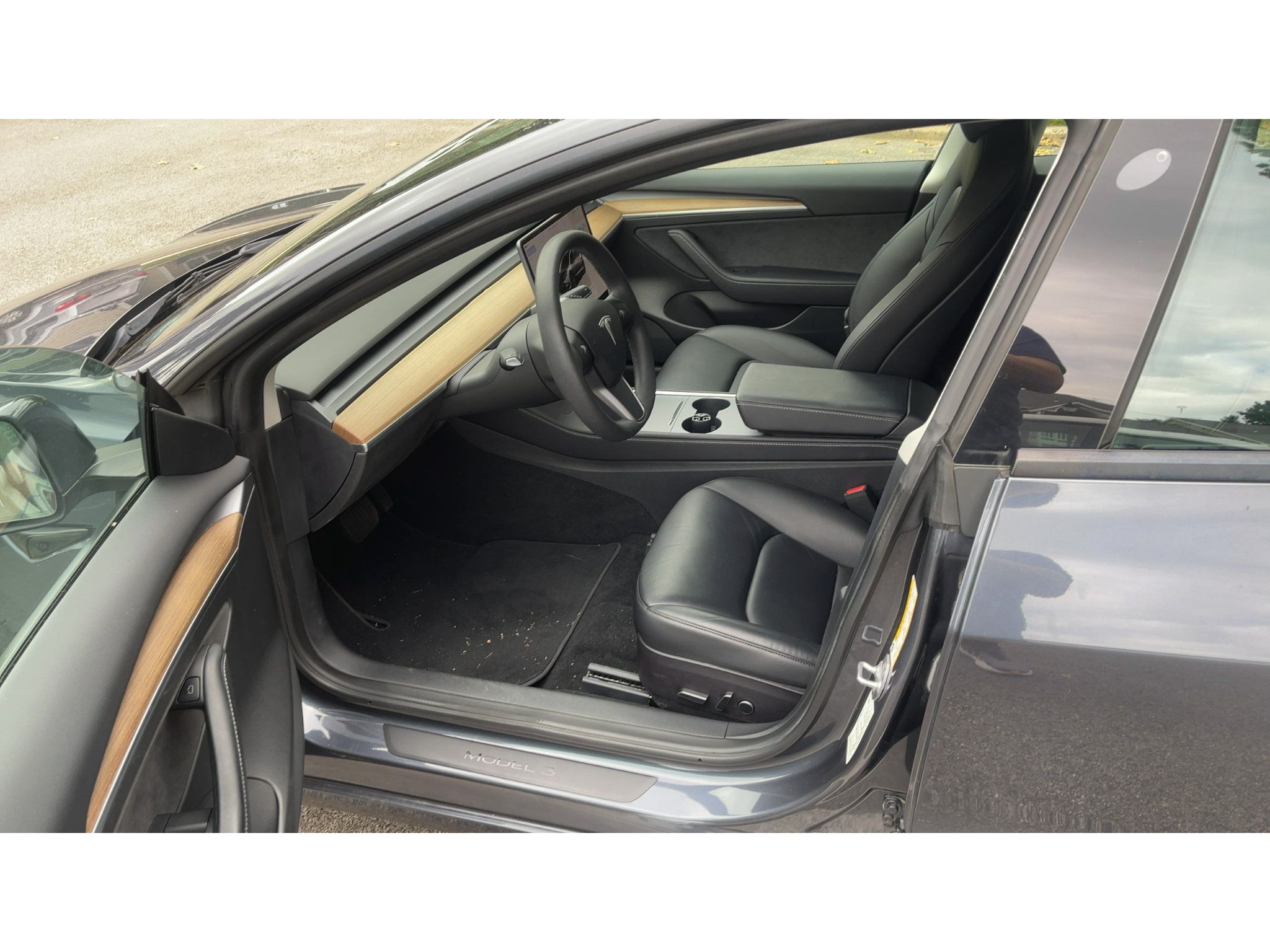 Used 2022 Tesla Model 3 Long Range AWD/4WD image 5