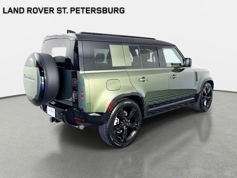 Used 2026 Land Rover Defender 110 X-Dynamic SE AWD/4WD image 5
