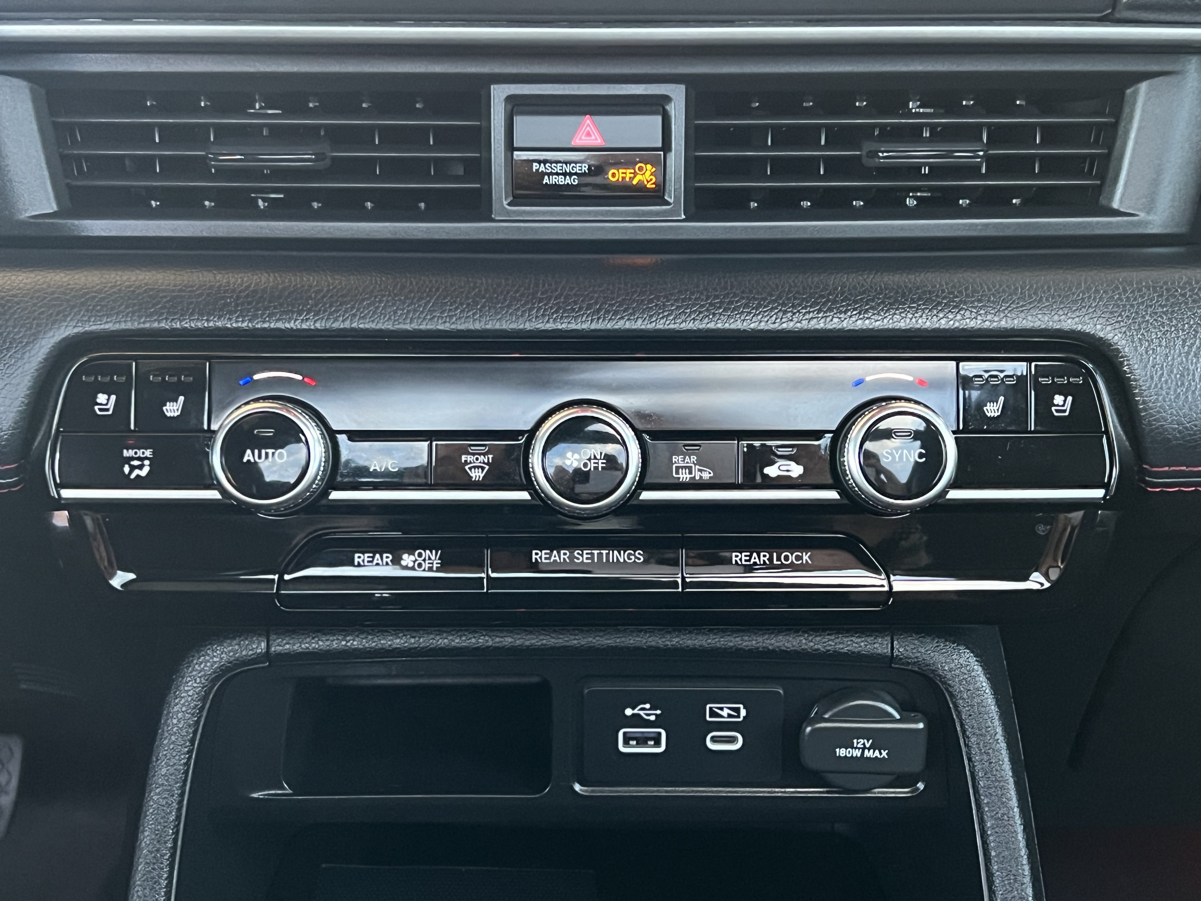 Used 2025 Honda Pilot Black Edition image 31
