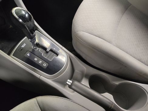 Used 2014 Hyundai Accent SE image 26