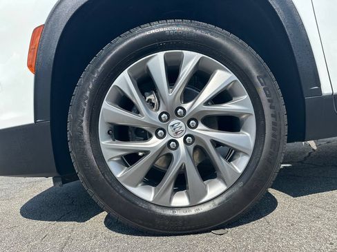 Used 2025 Buick Enclave Preferred w/ Power Package FWD image 12