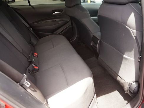Used 2021 Toyota Corolla LE FWD image 15