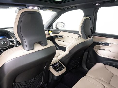 New 2026 Volvo XC90 B6 Plus w/ Protection Package Premier image 15