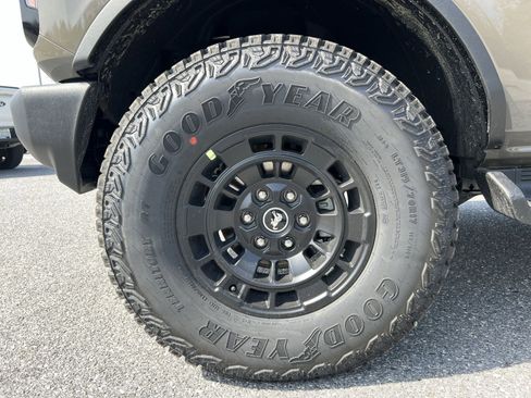 New 2026 Ford Bronco Outer Banks w/ Sasquatch Package image 12