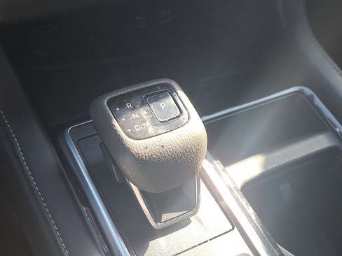 Certified 2023 Nissan Pathfinder SL w/ Black Appearance Package image 28