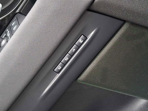 Used 2024 Land Rover Range Rover Evoque S image 19