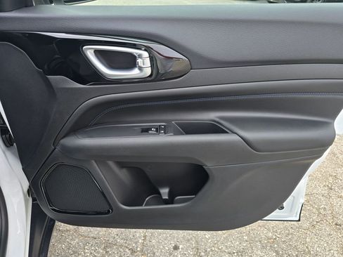 New 2026 Jeep Compass Latitude image 38