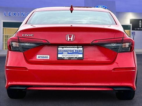 Used 2022 Honda Civic EX image 6