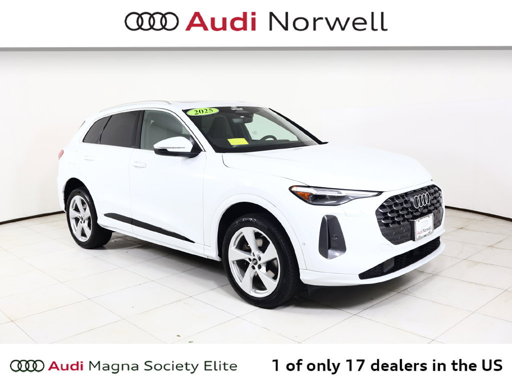 Used 2025 Audi Q5 Premium Plus w/ Premium Plus AWD/4WD image 1