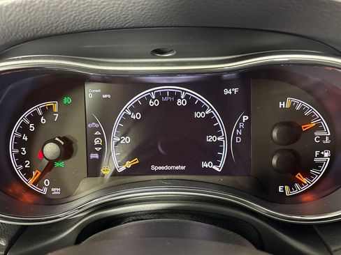 Used 2018 Jeep Grand Cherokee Altitude RWD image 21