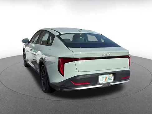 Used 2025 Kia K4 LXS image 11
