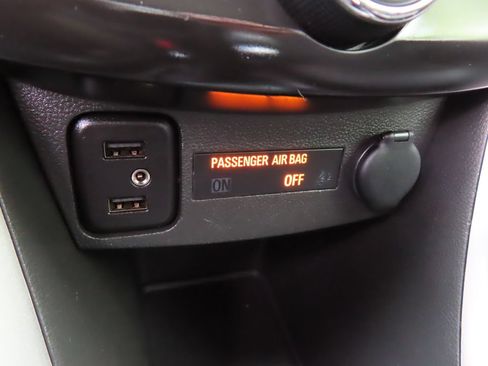 Certified 2022 Chevrolet Trax LT w/ LT Convenience Package AWD/4WD image 6