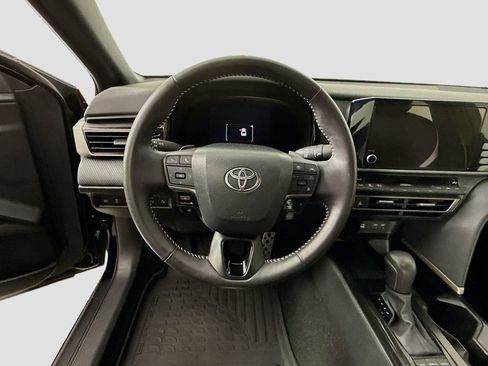 Certified 2025 Toyota Camry SE FWD image 11