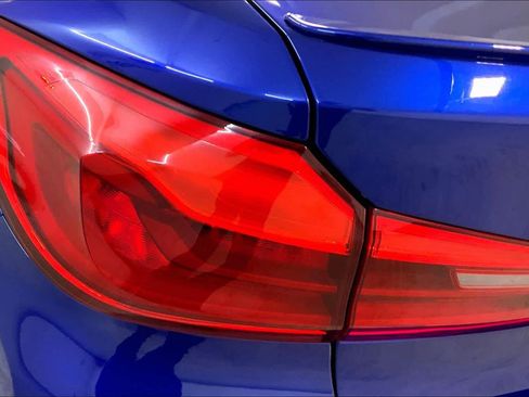 Used 2019 BMW M5 w/ Executive Package image 28