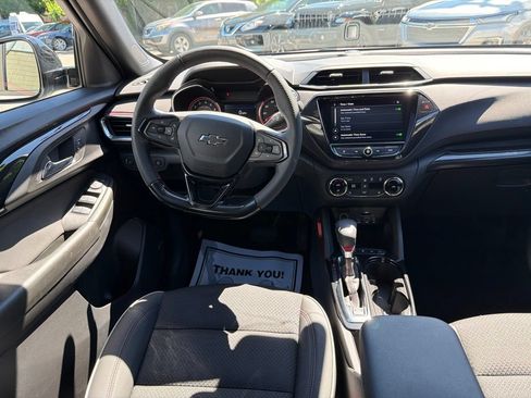 Used 2023 Chevrolet TrailBlazer RS w/ Technology Package AWD/4WD image 22