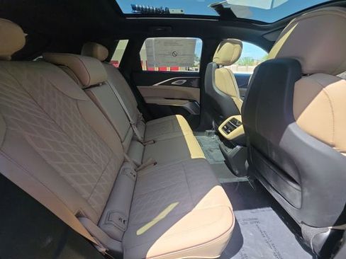 New 2025 Cadillac Lyriq Luxury w/ Nappa Leather Package RWD image 28