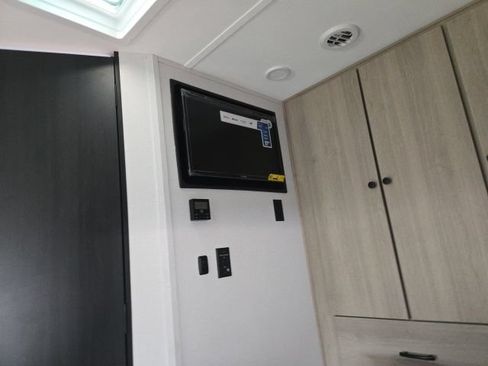 Used 2023 Mercedes-Benz Sprinter 3500 image 21