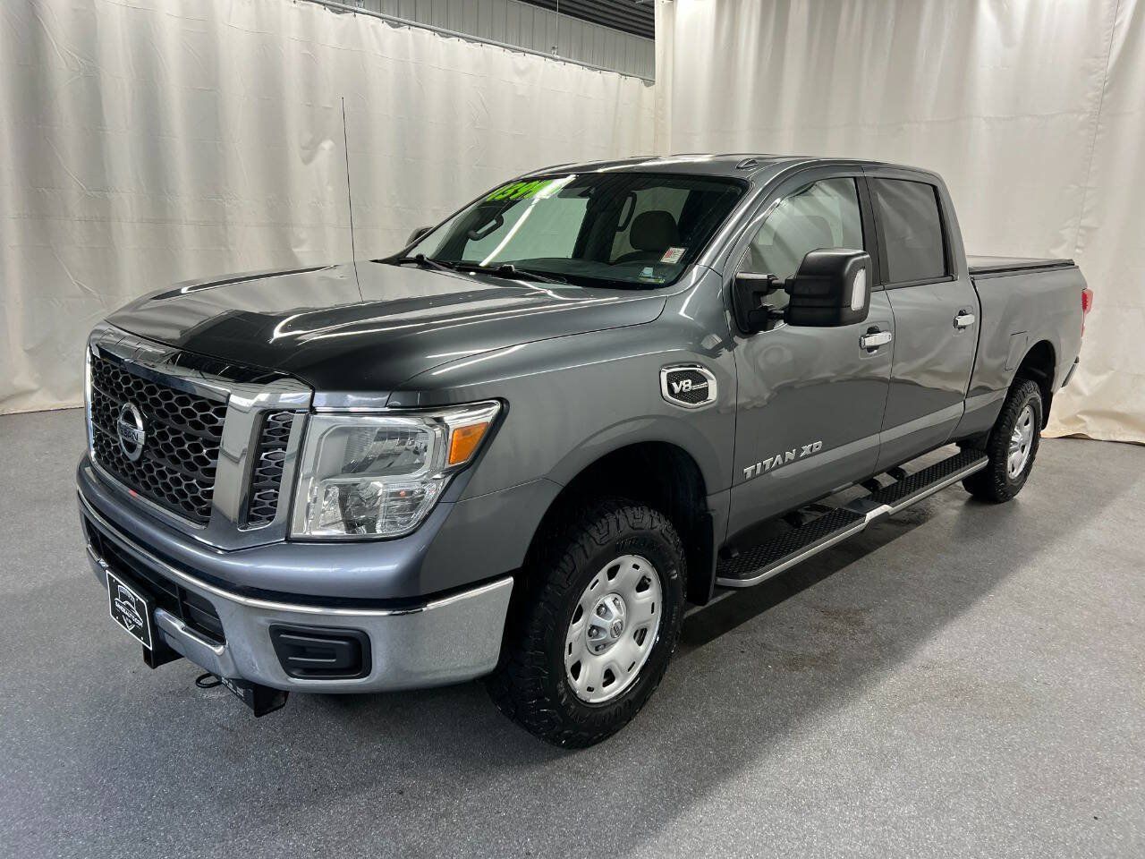 Used 2017 Nissan Titan SV AWD/4WD image 1