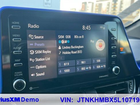 Used 2020 Toyota C-HR XLE image 31