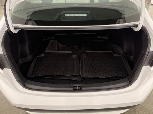 Certified 2022 Toyota Corolla LE image 9