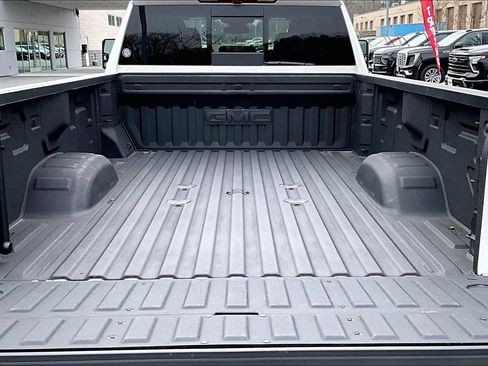 Used 2025 GMC Sierra 3500 SLT w/ SLT Premium Package image 31