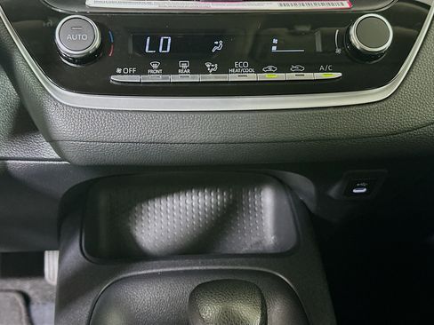 Used 2024 Toyota Corolla LE FWD image 22